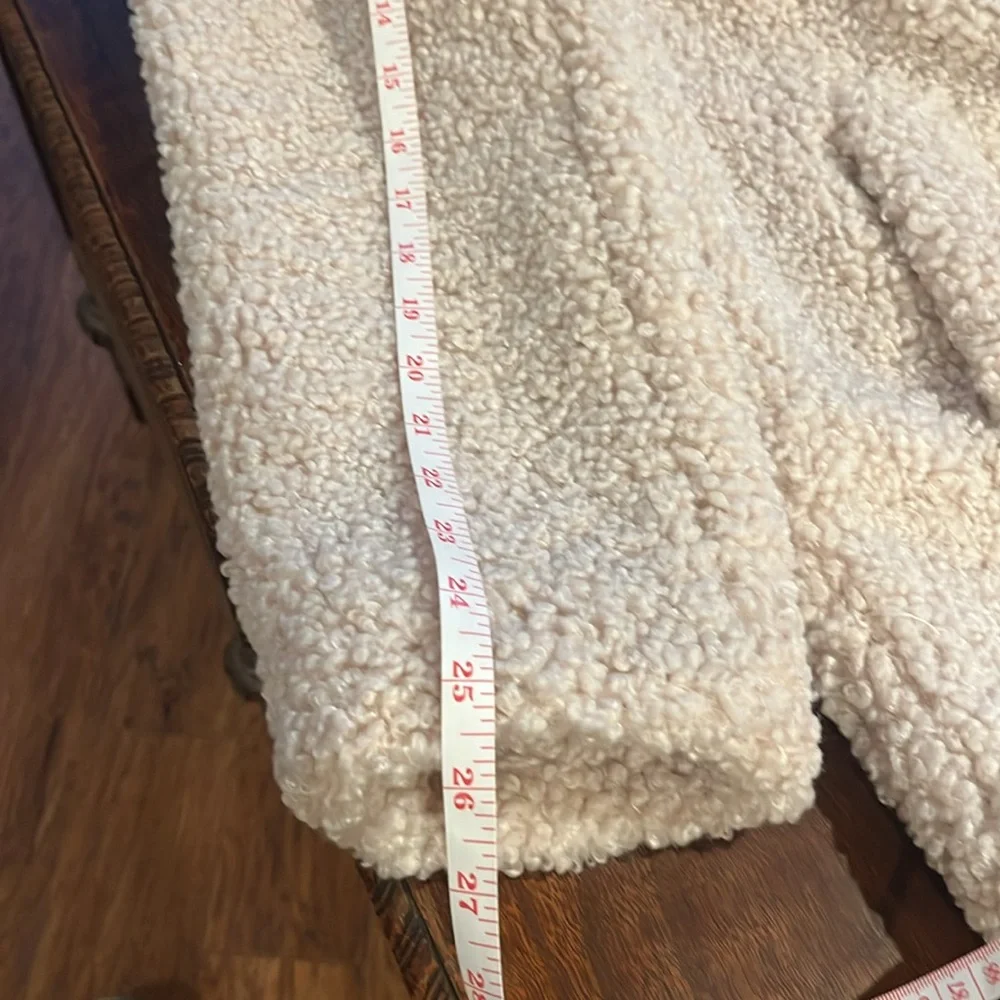 Banana republic oversized Sherpa cocoon coat - Picture 7 of 8